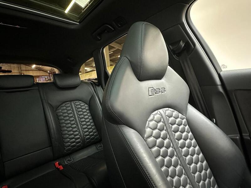 Audi 4.0 TFSI V8 Performance Estate 5dr Petrol Tiptronic quattro Euro 6 (s/s) (605 ps)