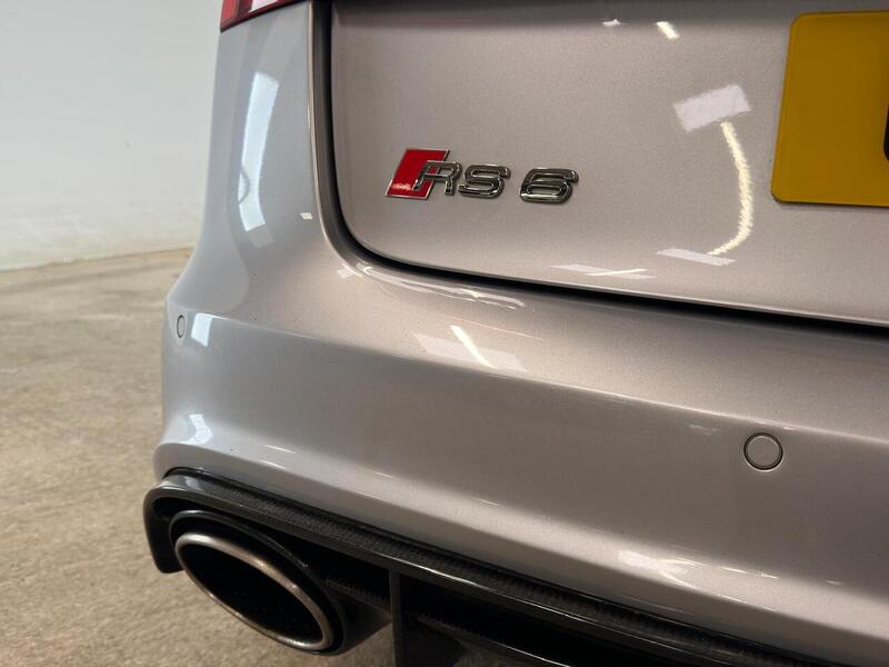 Audi 4.0 TFSI V8 Performance Estate 5dr Petrol Tiptronic quattro Euro 6 (s/s) (605 ps)