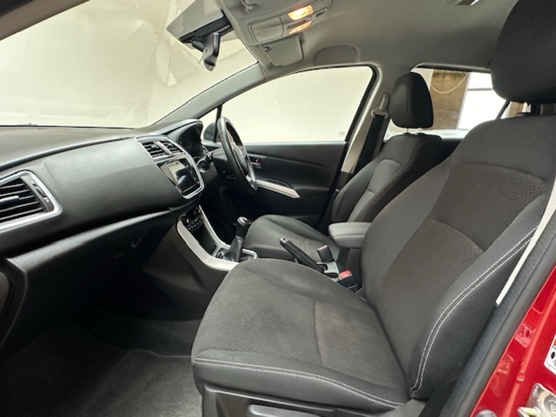 Suzuki 1.0 Boosterjet SZ-T SUV 5dr Petrol Manual Euro 6 (111 ps)