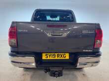 Toyota Hilux D-4D Invincible 