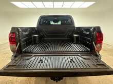 Toyota Hilux D-4D Invincible 