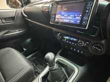 Toyota Hilux D-4D Invincible 