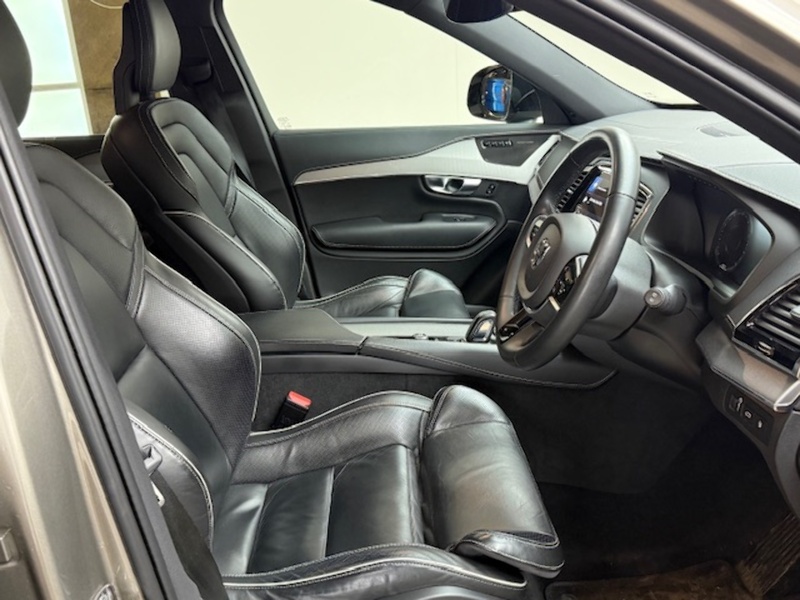 Volvo 2.0h T8 Twin Engine Recharge 11.6kWh R-Design SUV 5dr Petrol Plug-in Hybrid Auto 4WD Euro 6 (s/s) (390 ps)