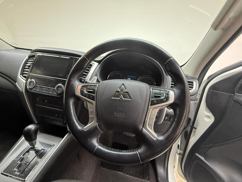 Mitsubishi 2.2 DI-D DC Warrior Pickup Double Cab 4dr Diesel Auto 4WD Euro 6 (s/s) (150 ps)