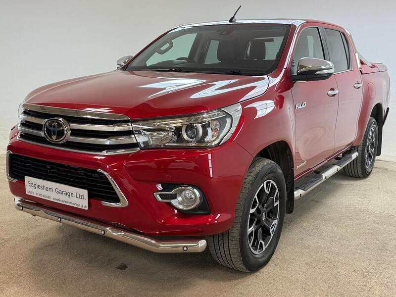 Toyota 2.4 D-4D Invincible X Pickup Double Cab 4dr Diesel Auto 4WD Euro 6 (TSS, 3.5t) (150 ps)