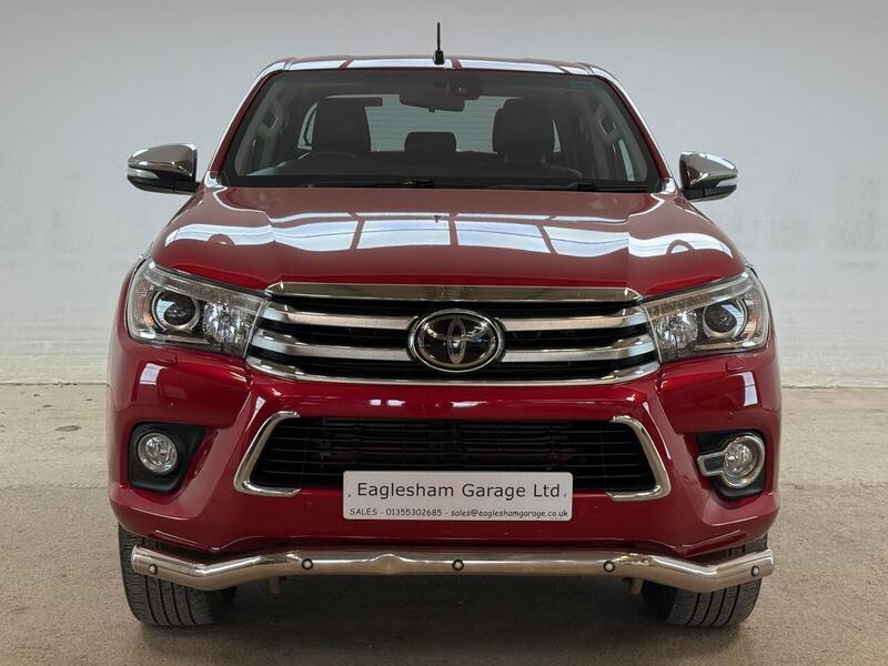 Toyota 2.4 D-4D Invincible X Pickup Double Cab 4dr Diesel Auto 4WD Euro 6 (TSS, 3.5t) (150 ps)