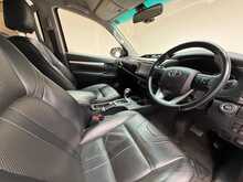 Toyota Hilux D-4D Invincible X 