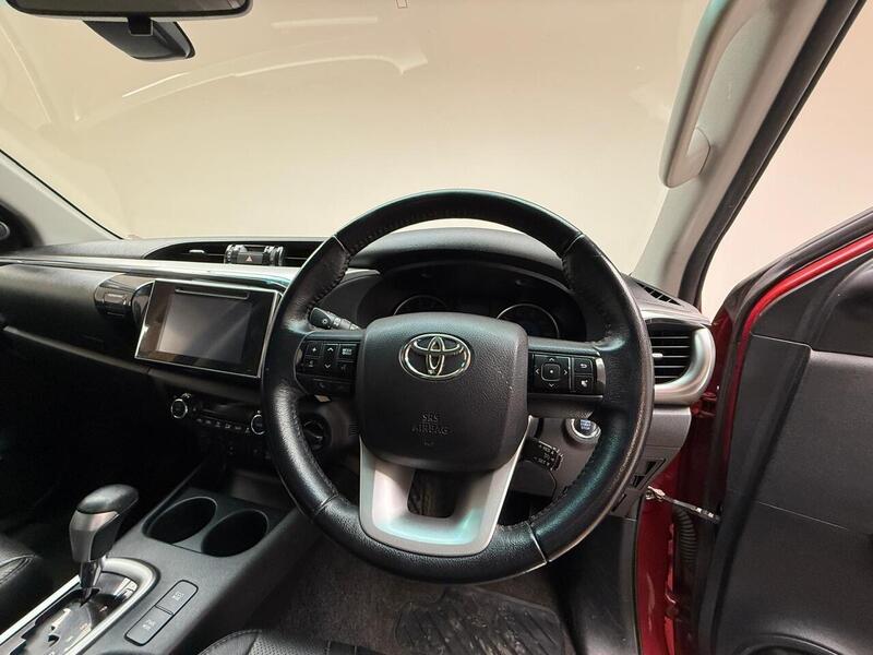 Toyota 2.4 D-4D Invincible X Pickup Double Cab 4dr Diesel Auto 4WD Euro 6 (TSS, 3.5t) (150 ps)