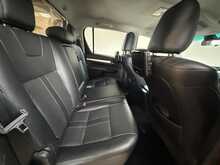 Toyota Hilux D-4D Invincible X 