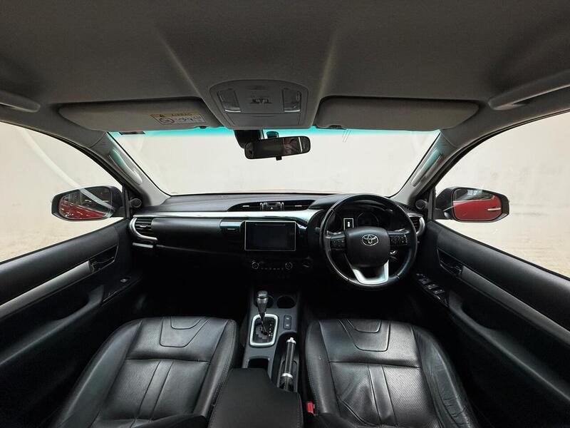 Toyota 2.4 D-4D Invincible X Pickup Double Cab 4dr Diesel Auto 4WD Euro 6 (TSS, 3.5t) (150 ps)