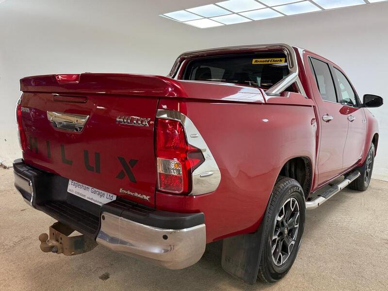 Toyota 2.4 D-4D Invincible X Pickup Double Cab 4dr Diesel Auto 4WD Euro 6 (TSS, 3.5t) (150 ps)