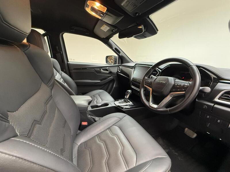 Isuzu 1.9 TD V-Cross Steel Edition Pickup Double Cab 4dr Diesel Auto 4WD Euro 6 (s/s) (164 ps)