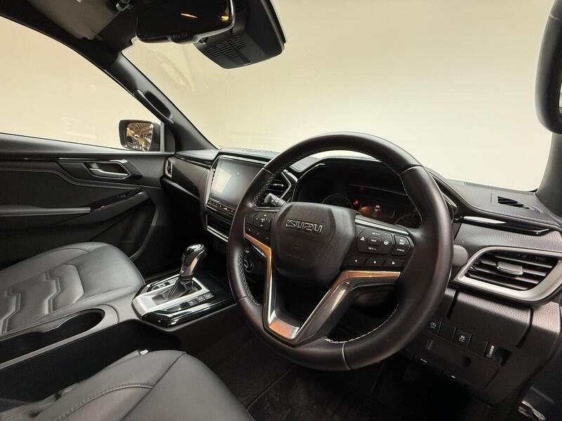 Isuzu 1.9 TD V-Cross Steel Edition Pickup Double Cab 4dr Diesel Auto 4WD Euro 6 (s/s) (164 ps)