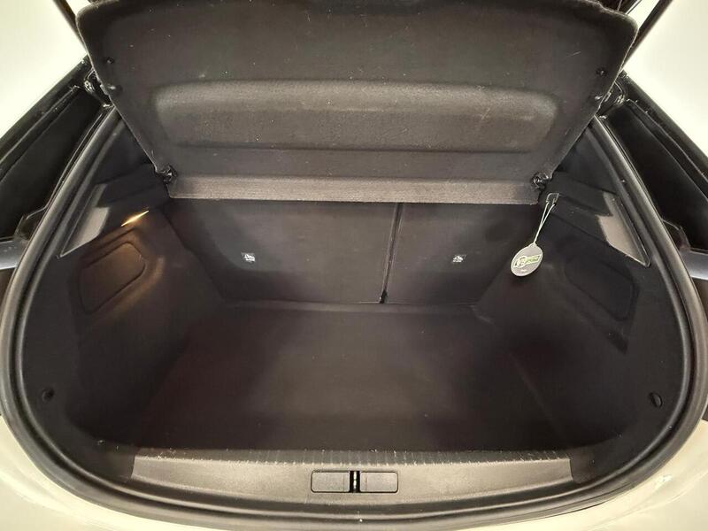 Vauxhall 1.2 Turbo SRi Premium Hatchback 5dr Petrol Manual Euro 6 (s/s) (100 ps)