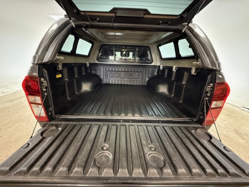 Isuzu 1.9 TD Blade Pickup Double Cab 4dr Diesel Auto 4WD Euro 6 (164 ps)