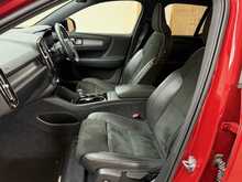 Volvo XC40 T4 R-Design Pro 