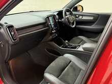 Volvo XC40 T4 R-Design Pro 