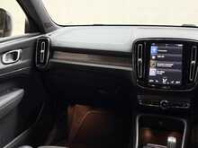 Volvo XC40 T4 R-Design Pro 