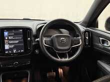 Volvo XC40 T4 R-Design Pro 