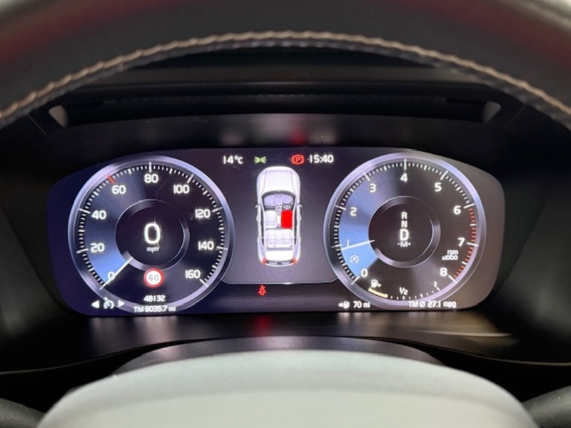 Volvo 2.0 T4 R-Design Pro SUV 5dr Petrol Auto Euro 6 (s/s) (190 ps)