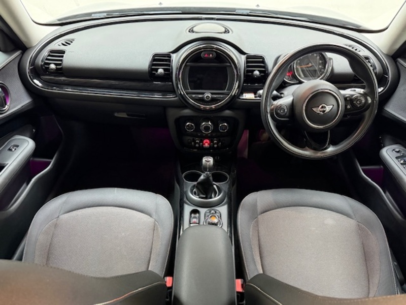 MINI 1.5 Cooper (Black Pack) Estate 6dr Petrol Manual Euro 6 (s/s) (136 ps)