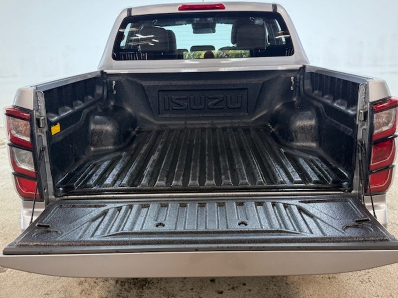 Isuzu  Pickup 1.9 Manual Diesel