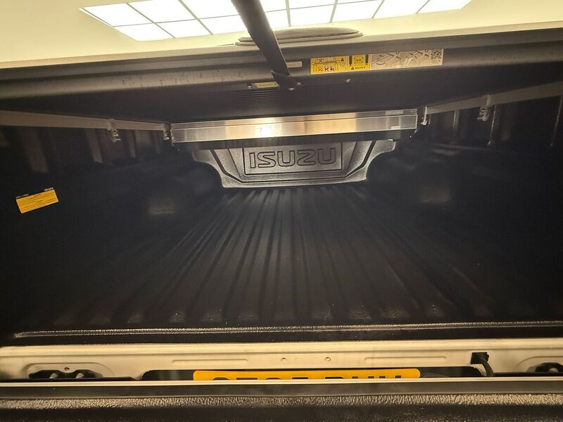 Isuzu 1.9 TD V-Cross Pickup Double Cab 4dr Diesel Auto 4WD Euro 6 (s/s) (164 ps)