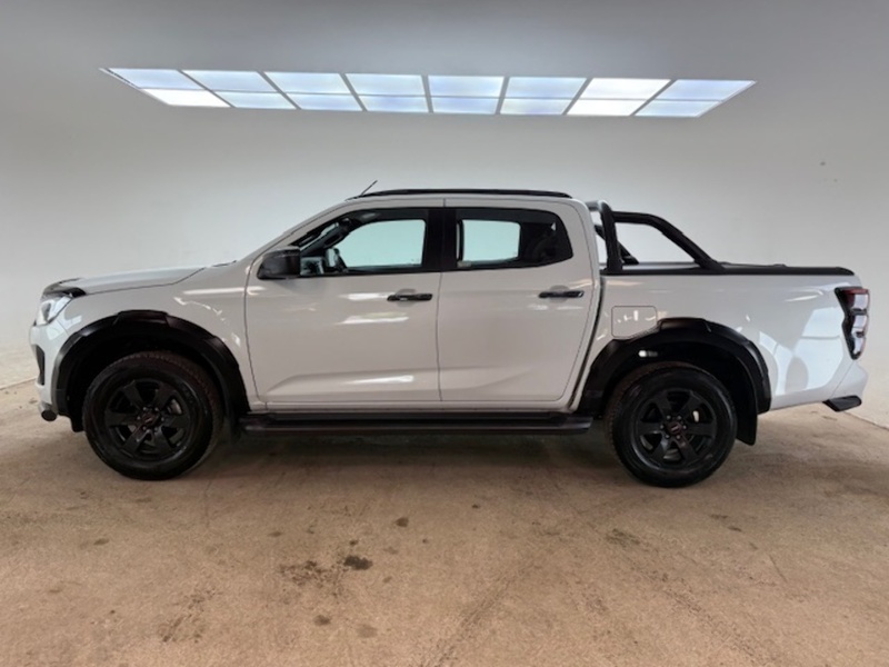 Isuzu 1.9 TD V-Cross Pickup Double Cab 4dr Diesel Auto 4WD Euro 6 (s/s) (164 ps)