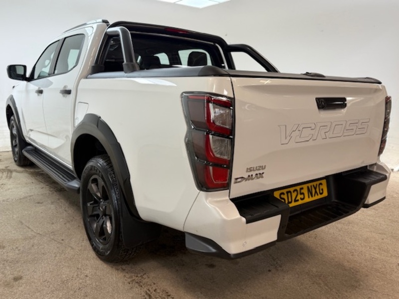 Isuzu 1.9 TD V-Cross Pickup Double Cab 4dr Diesel Auto 4WD Euro 6 (s/s) (164 ps)