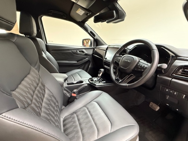 Isuzu 1.9 TD V-Cross Pickup Double Cab 4dr Diesel Auto 4WD Euro 6 (s/s) (164 ps)