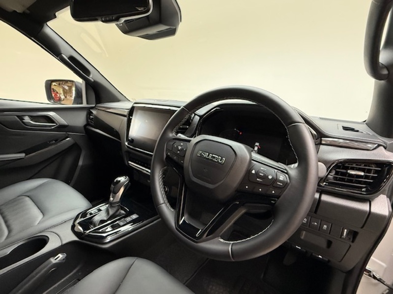 Isuzu 1.9 TD V-Cross Pickup Double Cab 4dr Diesel Auto 4WD Euro 6 (s/s) (164 ps)