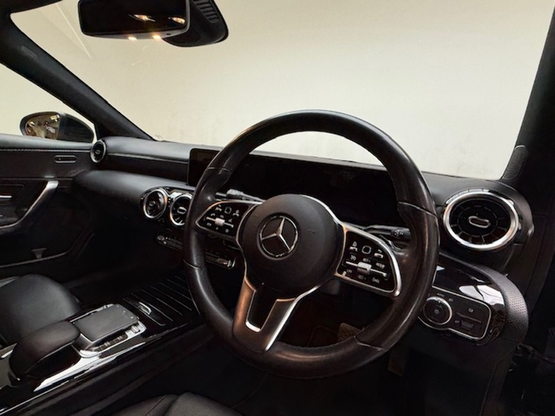 Mercedes-Benz 1.3 A200 Sport (Executive) Hatchback 5dr Petrol 7G-DCT Euro 6 (s/s) (163 ps)