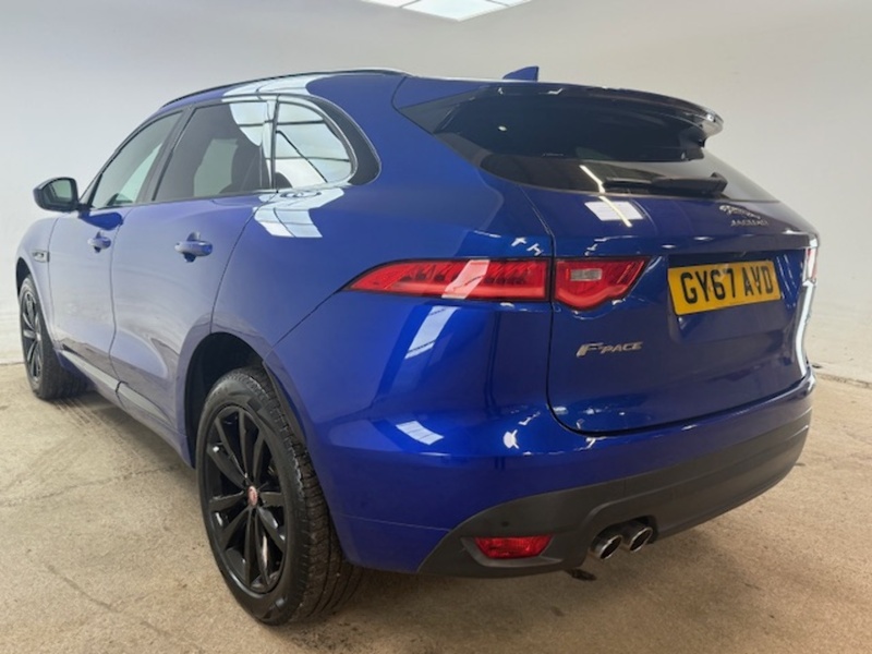 Jaguar 2.0 D180 R-Sport SUV 5dr Diesel Auto AWD Euro 6 (s/s) (180 ps)