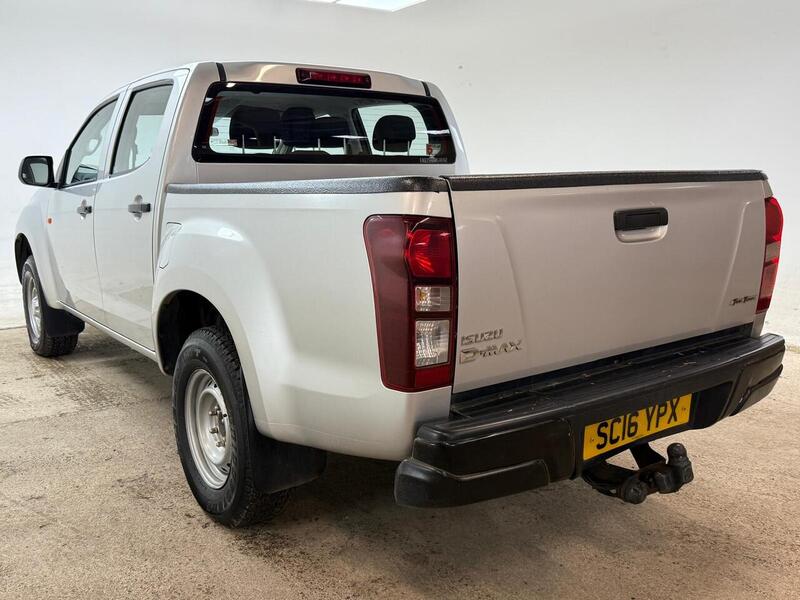 Isuzu 2.5 TD Pickup 4dr Diesel Manual 4x4 (192 g/km, 161 bhp)