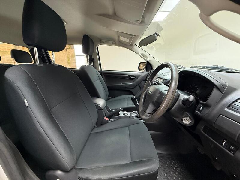 Isuzu 2.5 TD Pickup 4dr Diesel Manual 4x4 (192 g/km, 161 bhp)