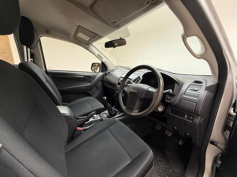 Isuzu 2.5 TD Pickup 4dr Diesel Manual 4x4 (192 g/km, 161 bhp)