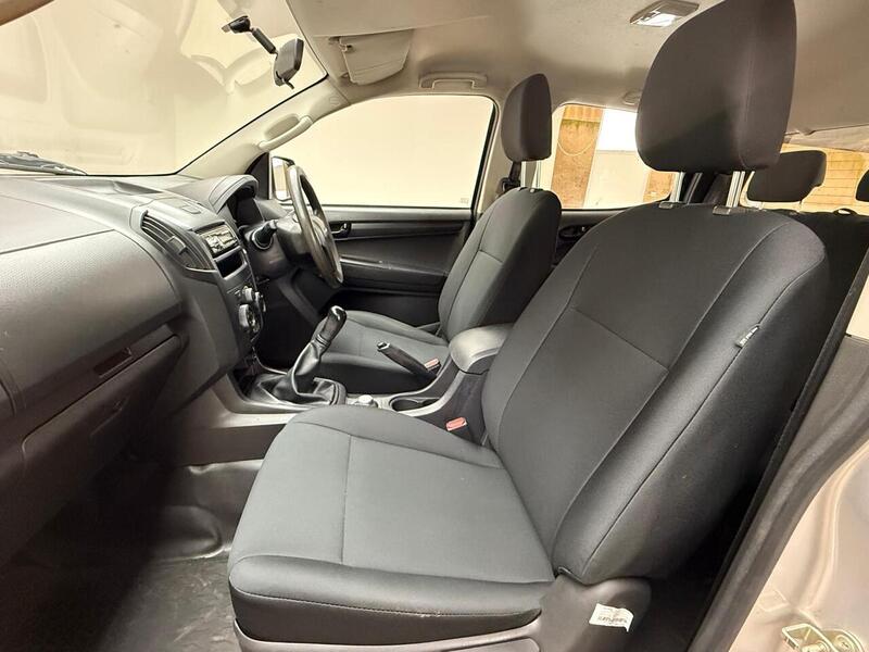 Isuzu 2.5 TD Pickup 4dr Diesel Manual 4x4 (192 g/km, 161 bhp)