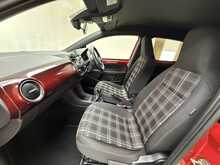 Volkswagen up! TSI GTI 