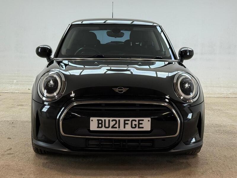 MINI 1.5 Cooper Classic Hatchback 3dr Petrol Manual Euro 6 (s/s) (136 ps)