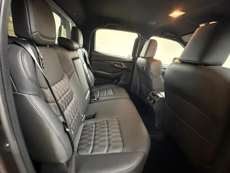 Isuzu 1.9 TD V-Cross Pickup Double Cab 4dr Diesel Auto 4WD Euro 6 (s/s) (164 ps)