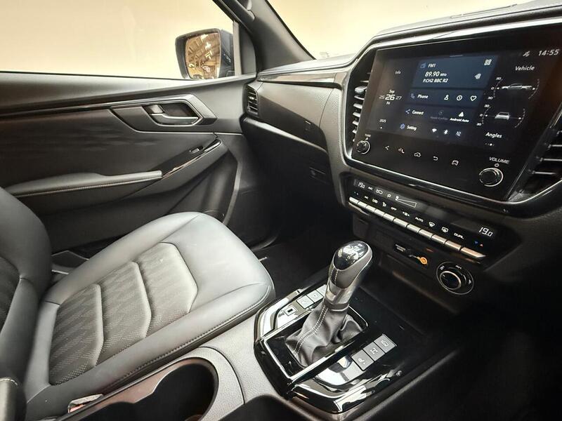 Isuzu 1.9 TD V-Cross Pickup Double Cab 4dr Diesel Auto 4WD Euro 6 (s/s) (164 ps)