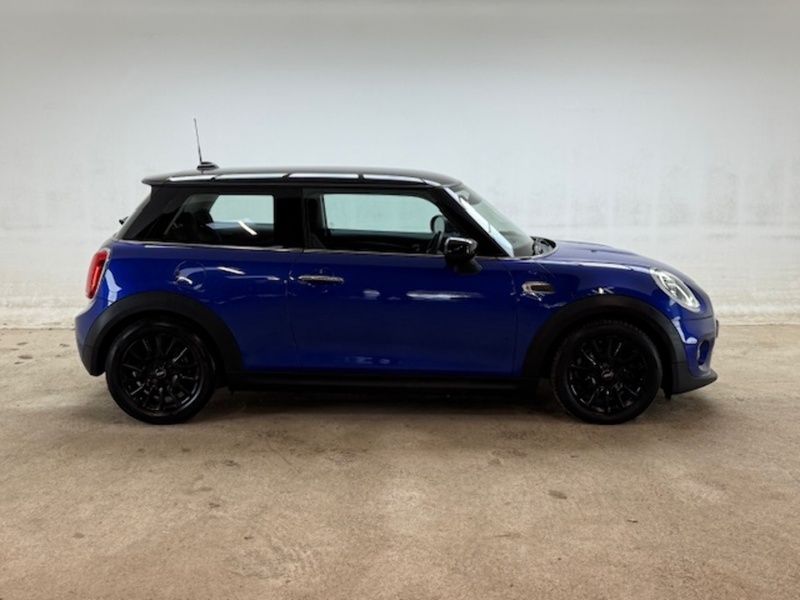 MINI 1.5 Cooper Classic Hatchback 3dr Petrol Manual Euro 6 (s/s) (136 ps)