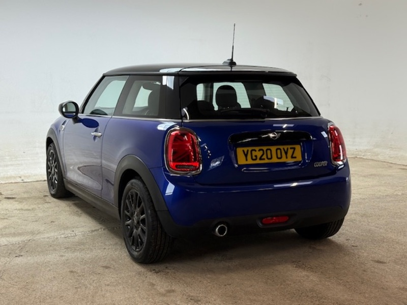 MINI 1.5 Cooper Classic Hatchback 3dr Petrol Manual Euro 6 (s/s) (136 ps)