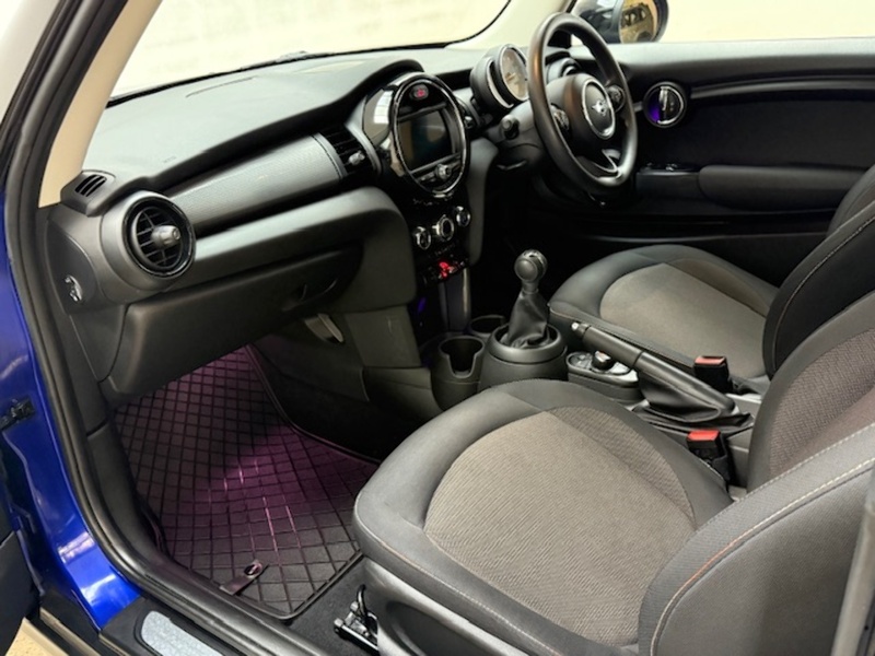MINI 1.5 Cooper Classic Hatchback 3dr Petrol Manual Euro 6 (s/s) (136 ps)