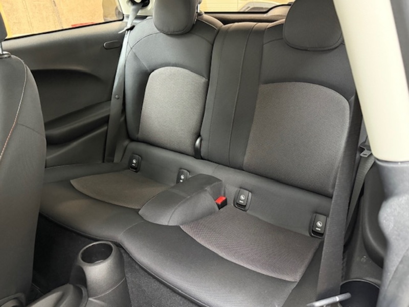 MINI 1.5 Cooper Classic Hatchback 3dr Petrol Manual Euro 6 (s/s) (136 ps)