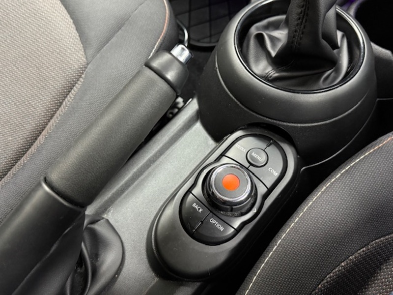 MINI 1.5 Cooper Classic Hatchback 3dr Petrol Manual Euro 6 (s/s) (136 ps)