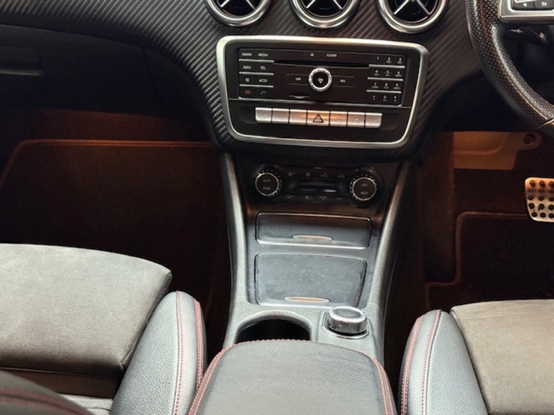 Mercedes-Benz 1.5 A180d AMG Line (Executive) Hatchback 5dr Diesel 7G-DCT Euro 6 (s/s) (109 ps)