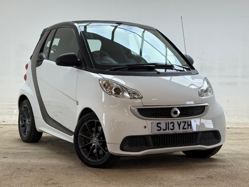Smart 1.0 MHD Passion Cabriolet 2dr Petrol SoftTouch Euro 5 (s/s) (71 bhp)
