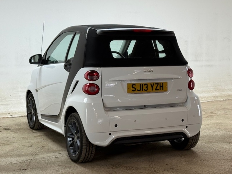 Smart 1.0 MHD Passion Cabriolet 2dr Petrol SoftTouch Euro 5 (s/s) (71 bhp)
