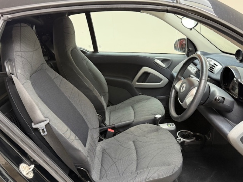Smart 1.0 MHD Passion Cabriolet 2dr Petrol SoftTouch Euro 5 (s/s) (71 bhp)
